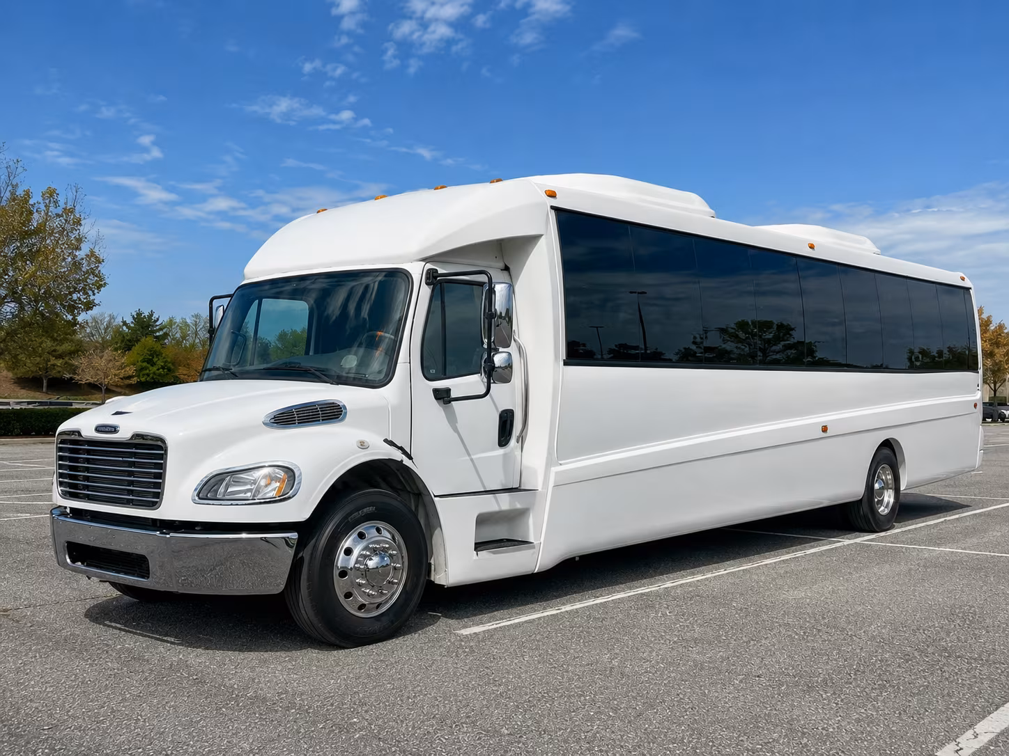 garland 30 passenger party bus