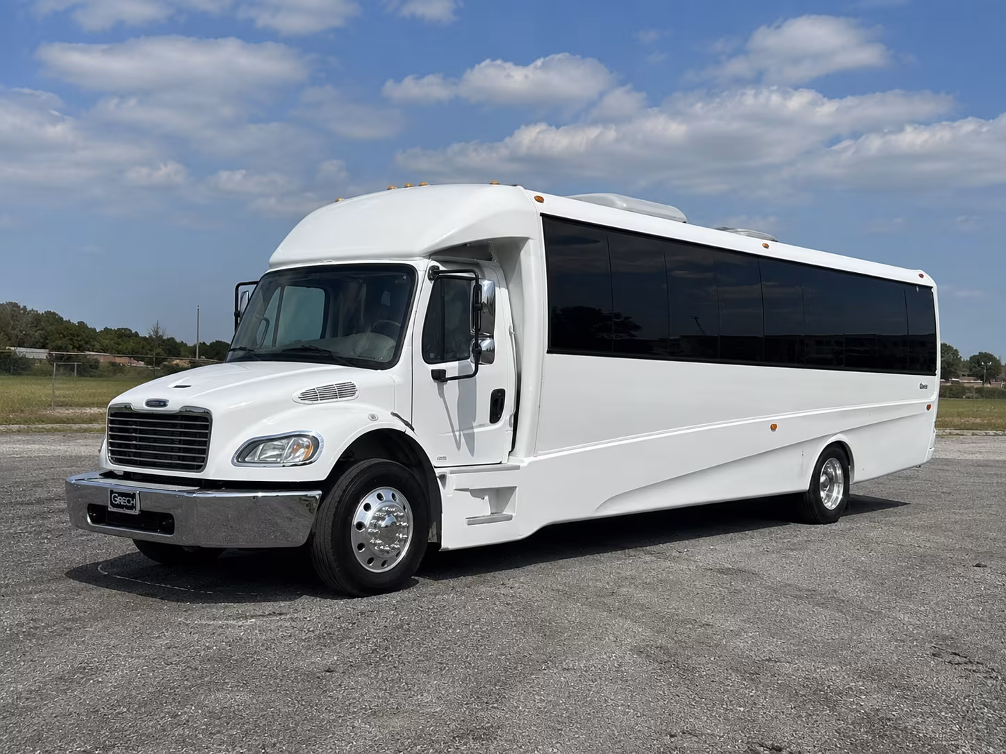 garland 50 passenger party bus