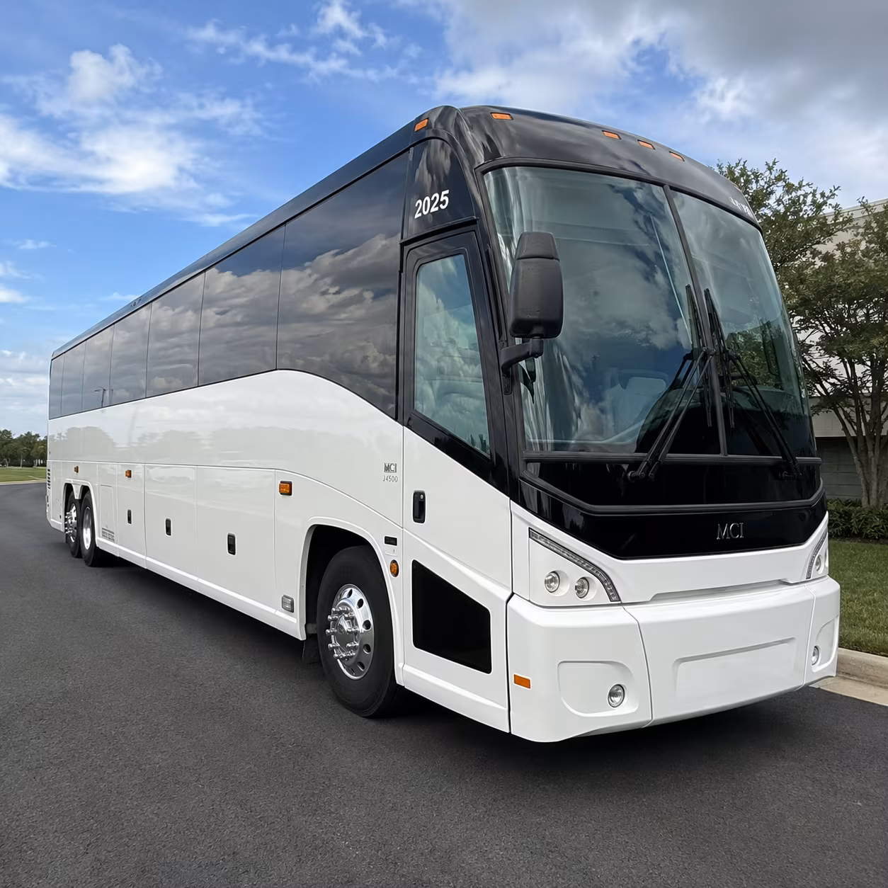 garland 56 passenger charter bus